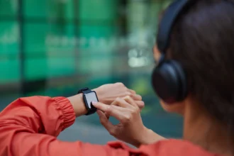 Ilustrasi pengguna Smartwatch