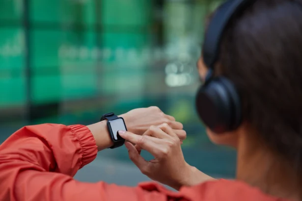 Ilustrasi pengguna Smartwatch