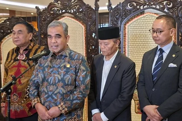 Ketua MPR Ahmad Muzani konferensi pers bersama pimpinan MPR terkait agenda sidang tahunan.
