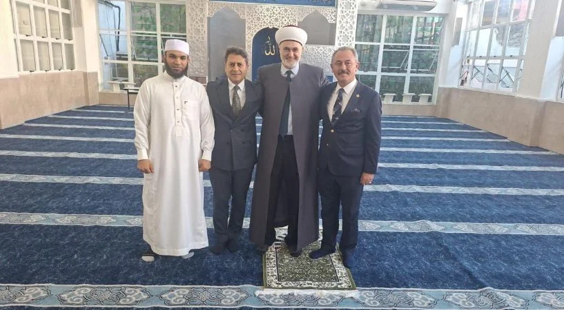 Anggota parlemen Turki Ali Sahin.