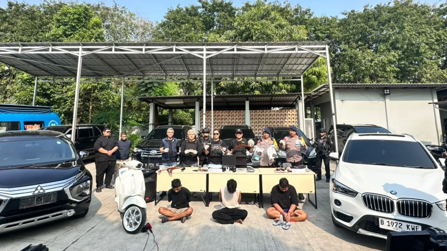 BNN meringkus gembong narkoba Kampung Bahari MR alias Bos Gendut dan dua loyalis.