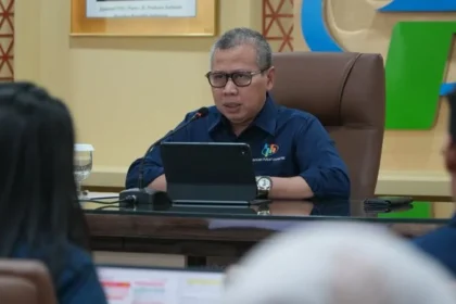 Deputi Bidang Statistik Distribusi dan Jasa Badan Pusat Statistik Ateng Hartono.