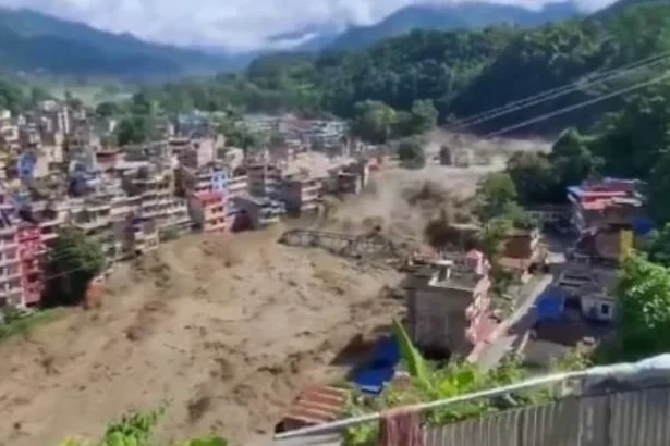 Banjir besar landa Nepal.
