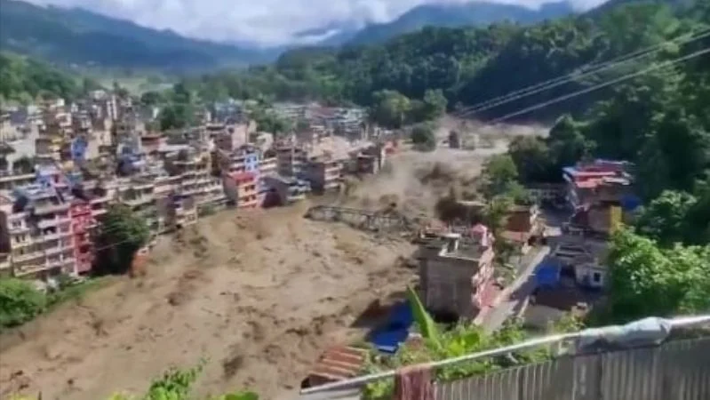 Banjir besar landa Nepal.