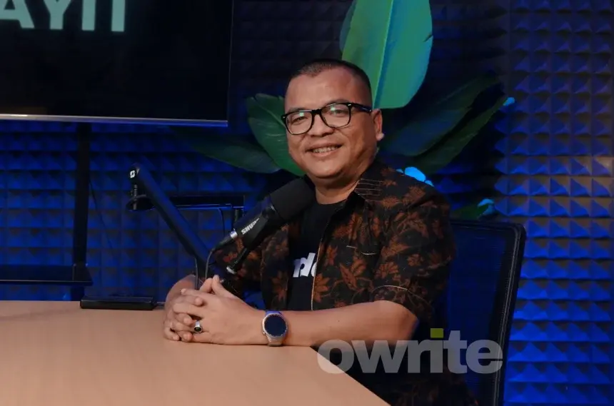 Denny Indrayana, Pakar Hukum Tata Negara