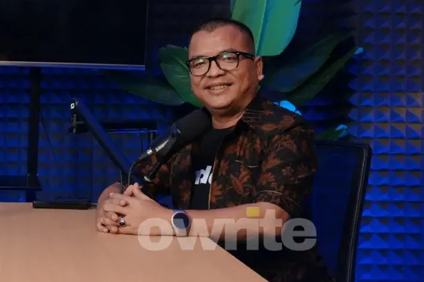 Denny Indrayana, Pakar Hukum Tata Negara