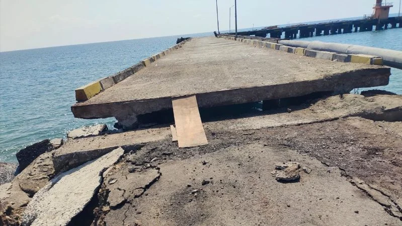Sarana dermaga di NTT rusak pasca gempa.