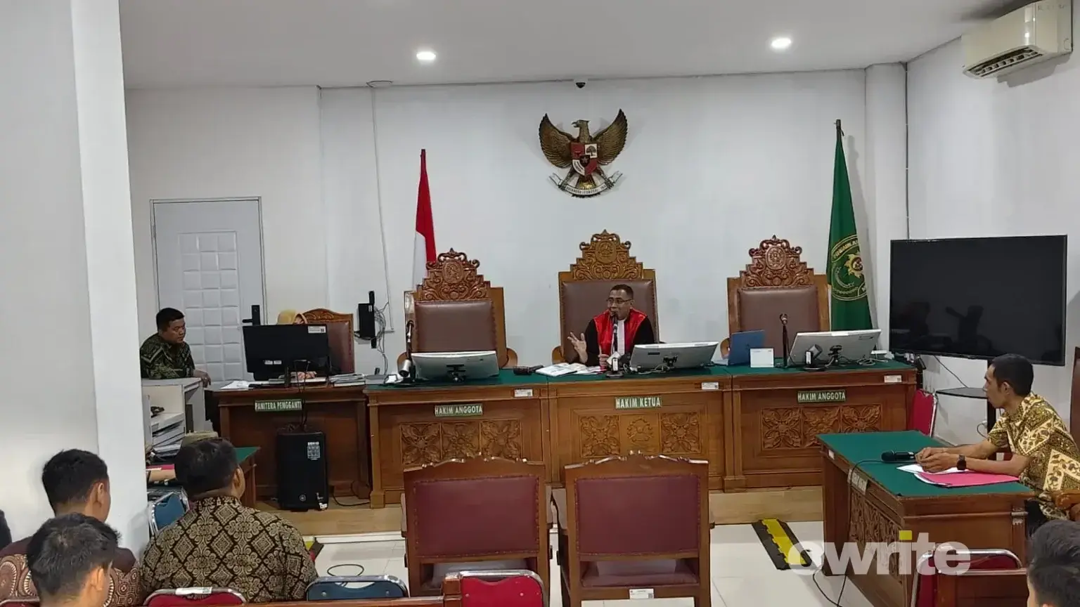 Kubu eks Jampidsus Febrie Adriansyah menggugat Kejagung mempersoalkan status hukum tersangka dugaan korupsi dan pencucian uang, di PN Jakarta Selatan, 19 Agustus 2026.