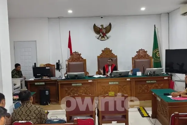 Kubu eks Jampidsus Febrie Adriansyah menggugat Kejagung mempersoalkan status hukum tersangka dugaan korupsi dan pencucian uang, di PN Jakarta Selatan, 19 Agustus 2026.