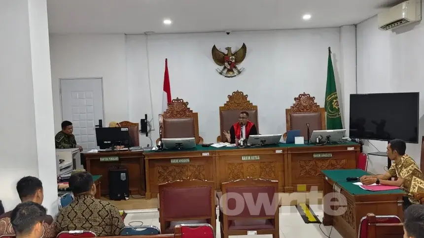 Kubu eks Jampidsus Febrie Adriansyah menggugat Kejagung mempersoalkan status hukum tersangka dugaan korupsi dan pencucian uang, di PN Jakarta Selatan, 19 Agustus 2026.