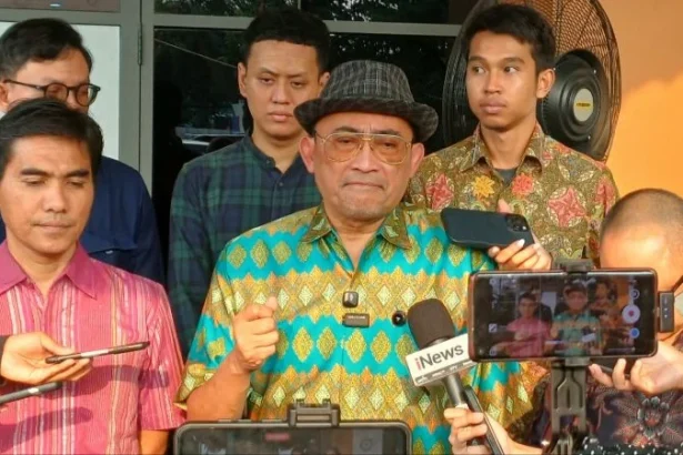 Kuasa hukum eks Jampidsus Febrie Adriansyah, Firman Wijaya.