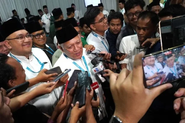 KH Abdul Hakim Mahfudz atau Gus Kikin terpilih sebagai Ketua Umum Pengurus Besar Nahdlatul Ulama (PBNU) masa khidmat 2026–2031.