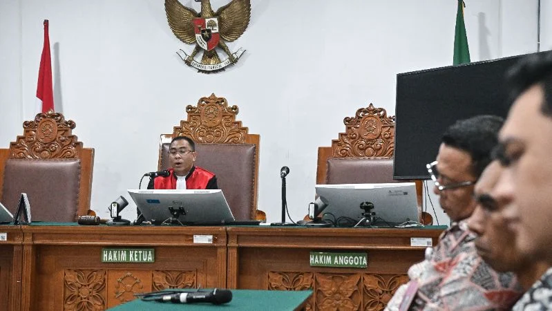 Hakim Richard Edwin Basoeki menolak permohonan praperadilan yang diajukan Febrie Adriansyah terkait sah atau tidaknya penetapan tersangka dan penahanan. (ANTARA FOTO/Sulthony Hasanuddin).
