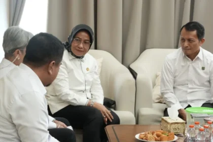 Komjak mengusulkan kepada JA ST Burhanuddin untuk menonaktifkan eks Jampidsus Febrie Adriansyah. (Sumber: Komisi Kejaksaan)