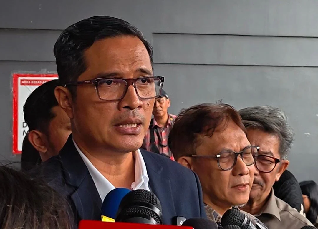 Kuasa hukum eks Jampidsus Febrie Adriansyah, Febri Diansyah menegaskan permohonan pengembalian barang sitaan tidak terkait 74 kilogram emas dan uang tunai Rp543 miliar.