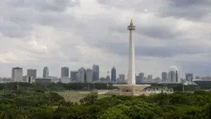 Ilustrasi cuaca berawan di Jakarta.