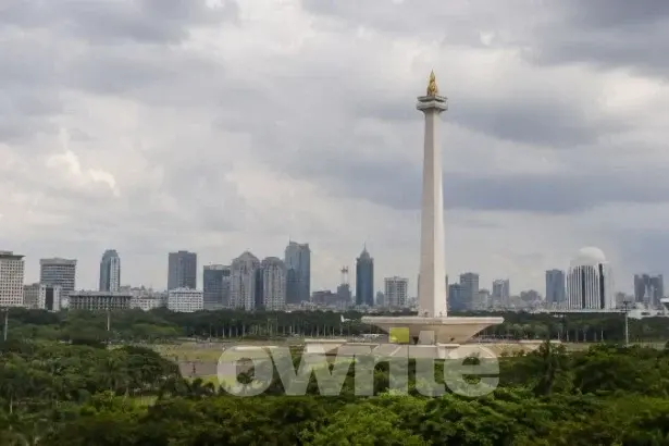 Ilustrasi cuaca berawan di Jakarta.
