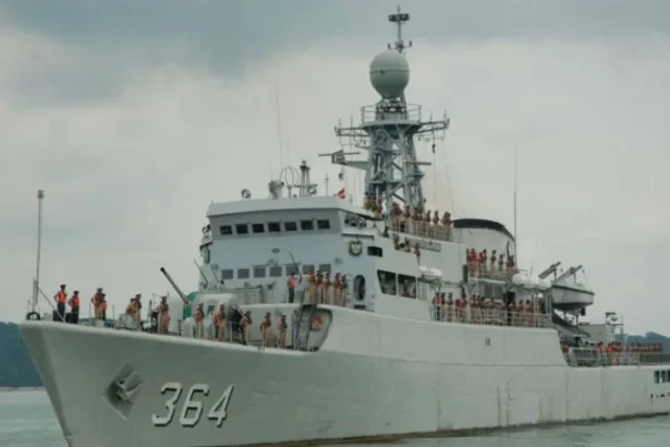 KRI Ki Hajar Dewantara-364
