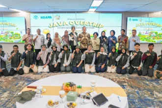 Wamen Kementerian Lingkungan Hidup Diaz Hendropriyono usai meresmikan program Kenali Lingkungan Bareng Anak Muda (KELANA) Episode 3 bertajuk Java Over Trip, 5 Agustus 2026.
