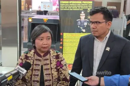 Ketua Komnas HAM, Anis Hidayah, saat berkunjung ke Mabes Polri