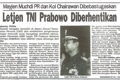 Halaman depan koran soal pemberhentian Prabowo.