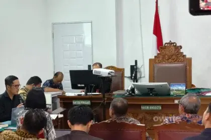 Kubu eks Jampidsus Febrie Adriansyah menanyakan keabsahan mengenai penyitaan dan penggeledahan di rumah kawasan Sentul, Bogor, Jawa Barat.