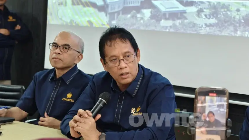Menteri Keuangan Purbaya Yudhi Sadewa di Kantor Kemenkeu Jakarta (sumber: Owrite/Anisa Aulia)