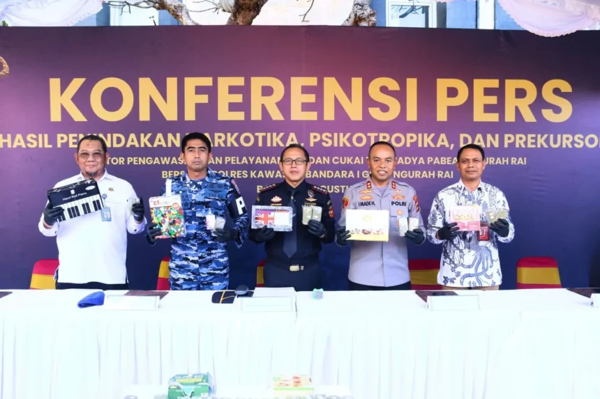 Konferensi pers hasil penindakan narkotika (sumber: Bea Cukai)