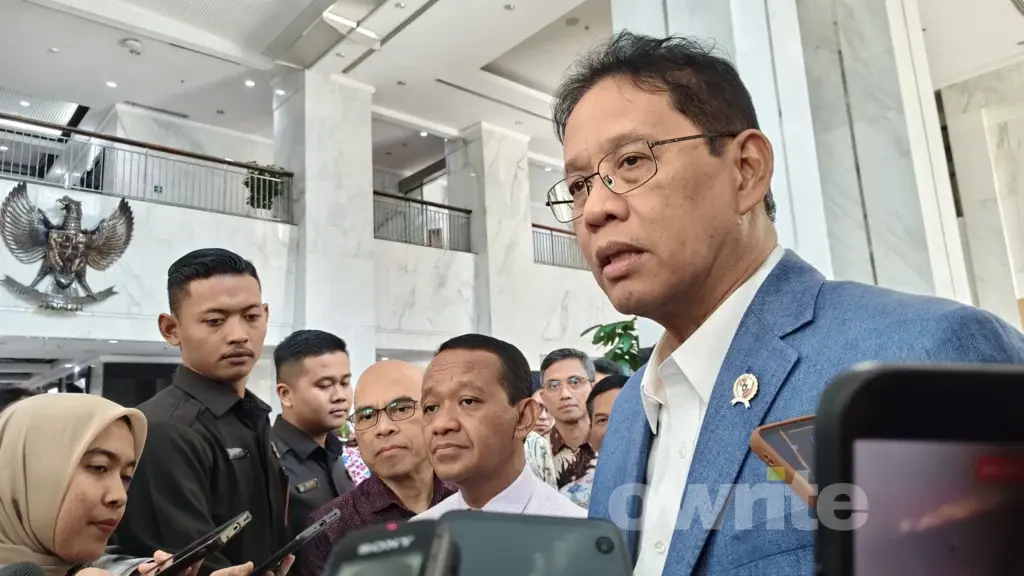 Menteri Keuangan Purbaya Yudhi Sadewa di Kantor Kemenkeu (Owrite/Anisa Aulia)