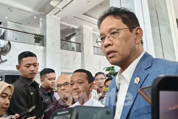 Menteri Keuangan Purbaya Yudhi Sadewa di Kantor Kemenkeu (Owrite/Anisa Aulia)