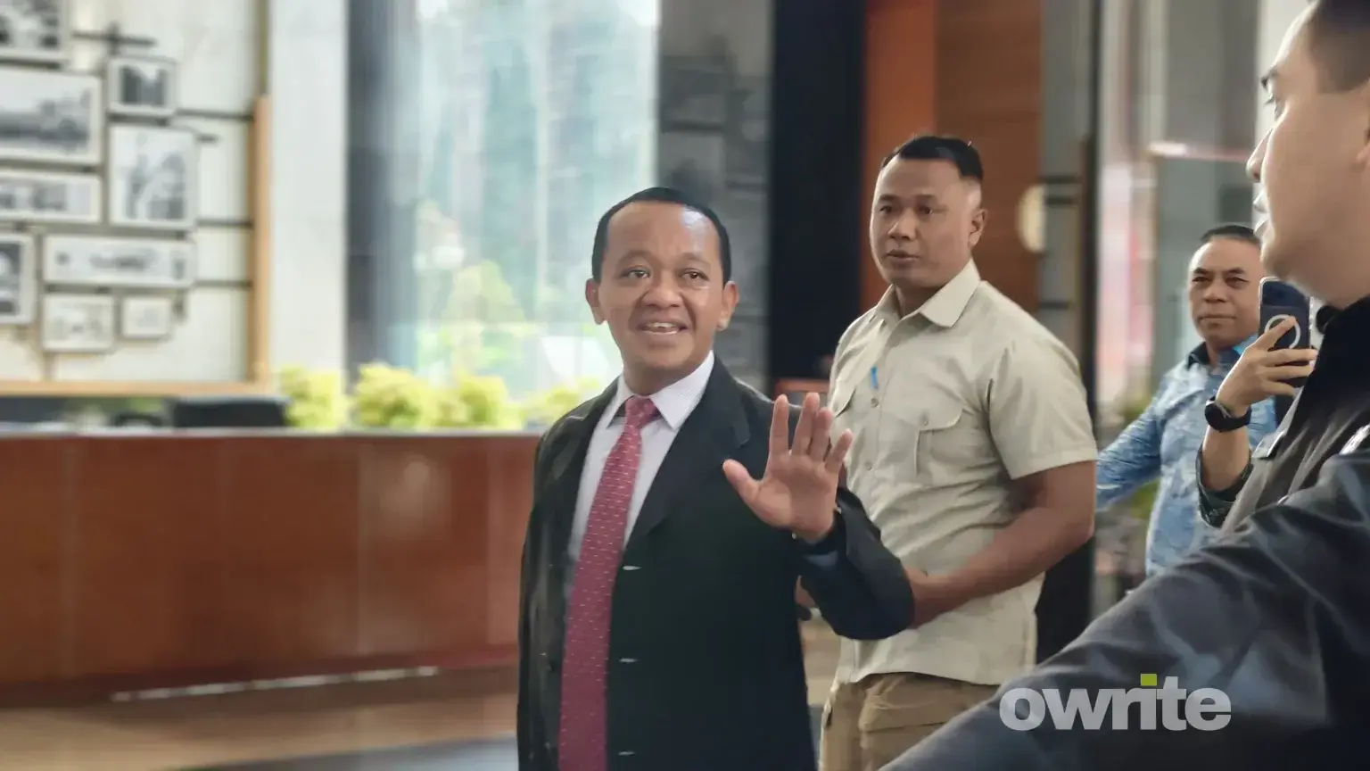 Menteri ESDM, Bahlil Lahadalia di Kementerian Keuangan. (Sumber: Owrite/Anisa Aulia)