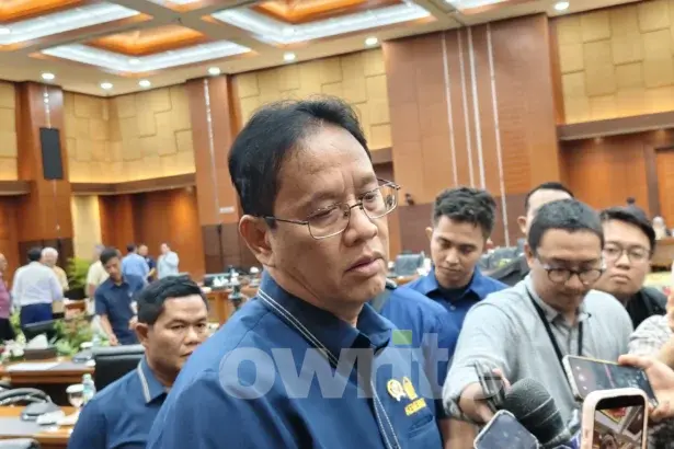 Menteri Keuangan Purbaya Yudhi Sadewa di Kantor Kemenkeu, Jakarta (sumber: Owrite/Anisa Aulia)