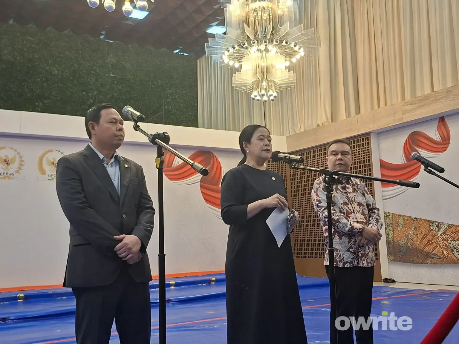 Konfrensi pers Ketua dan Wakil Ketua DPR RI. (Sumber: Owrite/Rika Pangesti)