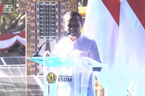 Bahlil saat Launching dan Groundbreaking Program PLTS 100 GWp, di Bali, pada Selasa, 25 Agustus 2026. (Sumber: YouTube Sekretariat Presiden)