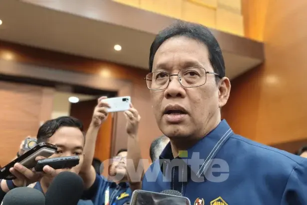 Menteri Keuangan Purbaya Yudhi Sadewa di Kantor Kemenkeu (sumber: Owrite/Anisa Aulia)