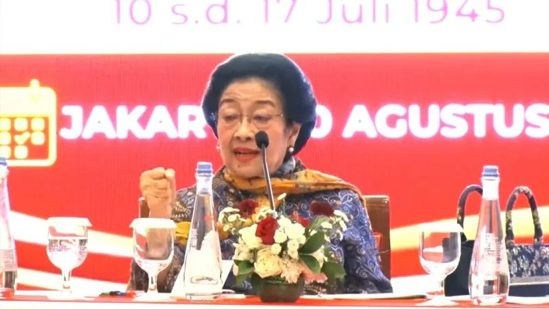 Ketua Umum PDIP Megawati Soekarnoputri saat pidato dalam acara Ekspos Naskah Sumber Arsip Dasar Negara II: Masa Reses dan Sidang Kedua Badan Penyelidikan Usaha-usaha Kemerdekaan (BPUPK) 10-17 Juli 1945 yang digelar BPIP.