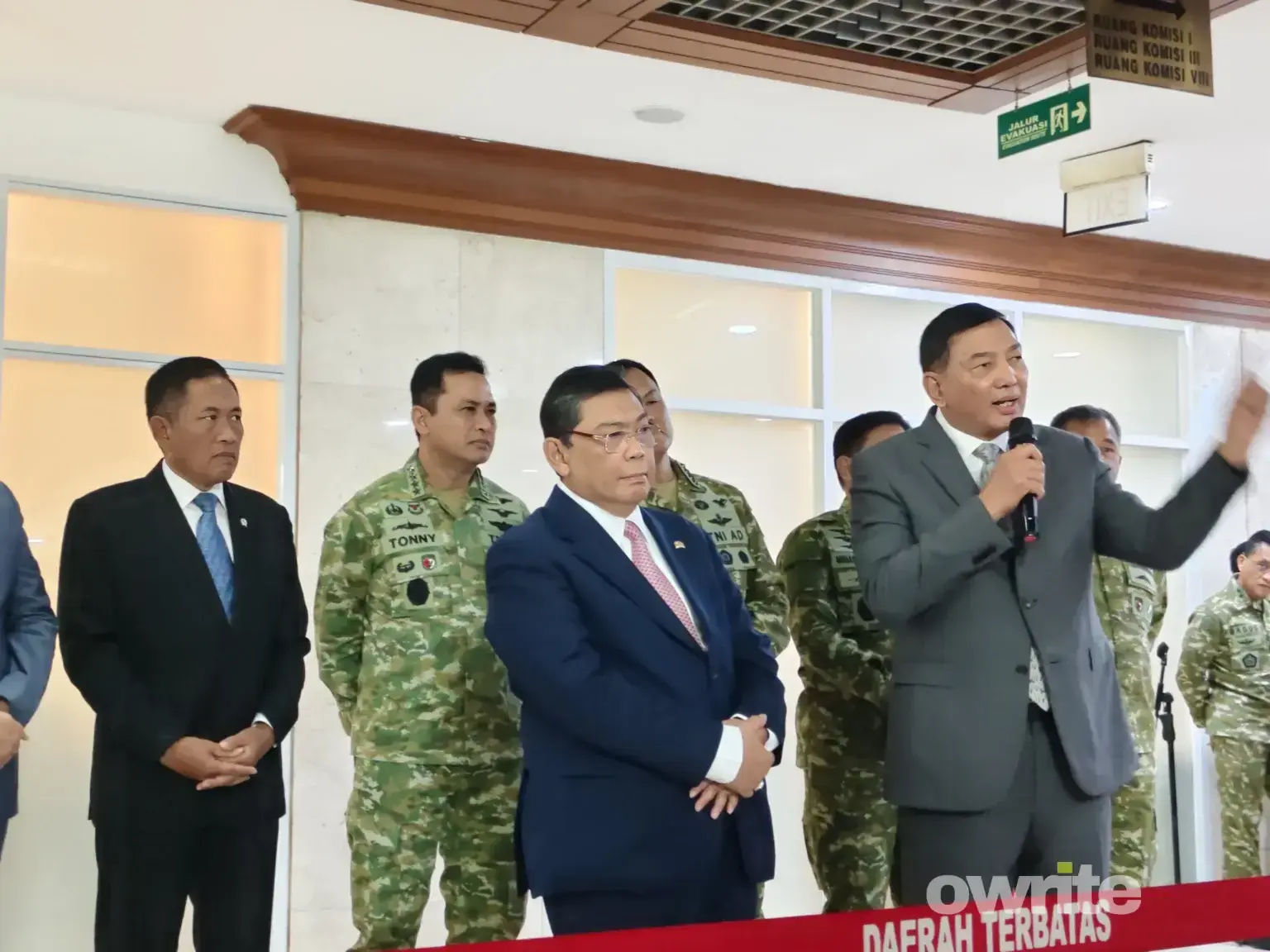 Menteri Pertahanan Sjafrie Sjamsoeddin usai rapat dengan Komisi I DPR di Kompleks Parlemen, Jakarta, 31 Agustus 2026.
