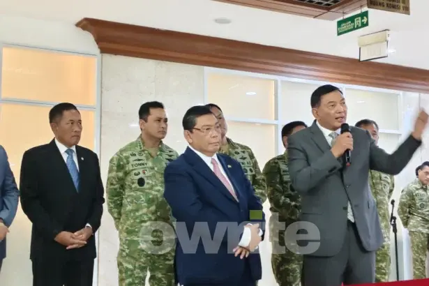 Menteri Pertahanan Sjafrie Sjamsoeddin usai rapat dengan Komisi I DPR di Kompleks Parlemen, Jakarta, 31 Agustus 2026.