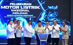 Presiden Prabowo meluncurkan Motor Listrik Nasional (Molinas) beserta ekosistem pendukungnya di fasilitas produksi ALVA, Cikarang, Kabupaten Bekasi, Jawa Barat, Kamis, 13 Agustus 2026.
