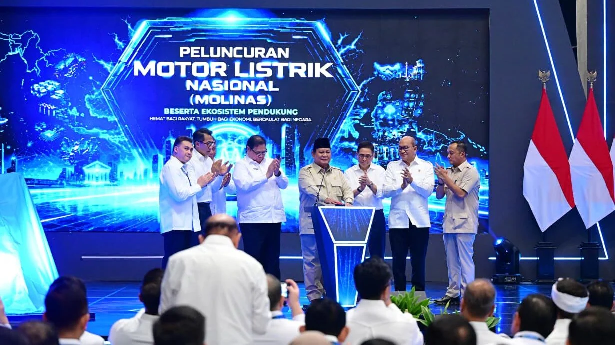 Presiden Prabowo Subianto secara resmi meluncurkan Motor Listrik Nasional (MoLiNas) beserta ekosistem pendukungnya di Fasilitas Produksi ALVA, Cikarang, Kabupaten Bekasi, Jawa Barat, Kamis, 13 Agustus 2026.
