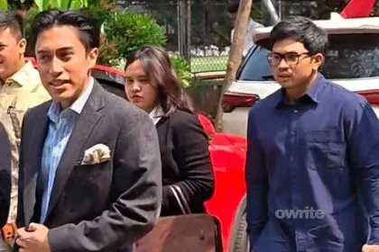 Youtuber Muhammad Jannah alias Bigmo tiba di Polda Metro Jaya untuk menjalani pemeriksaan sebagai terlapor kasus dugaan eksploitasi anak, 10 Agustus 2026.