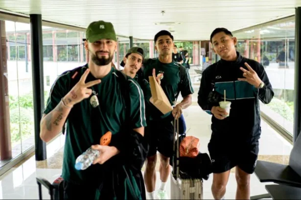 Tim Persebaya Surabaya bertolak ke Thailand untuk training camp.