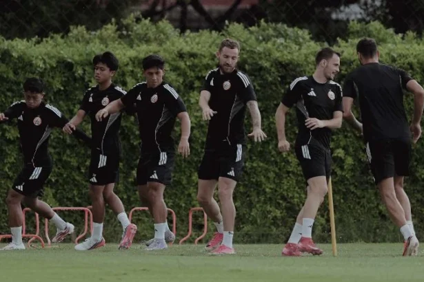 Persija Jakarta jalani pemusatan latihan di Thailand.