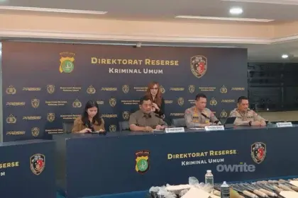 Polda Metro Jaya ungkap 65 pelaku diduga anarko saat demo RUU Perampasan Aset di DPR, 27 Agustus 2026.