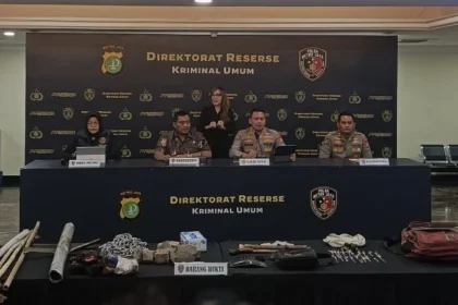 Hakim tunggal Richard Edwin Basoeki memimpin jalannya sidang putusan gugatan praperadilan atas penetapan tersangka Febrie Adriansyah