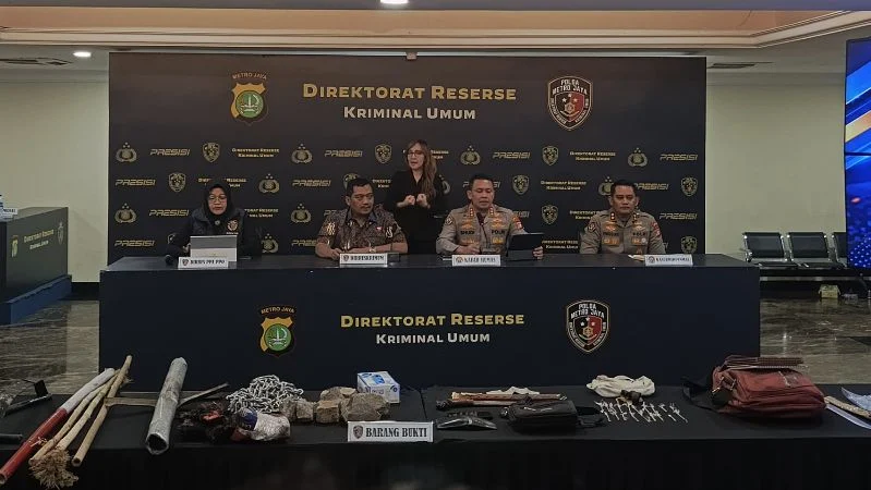 Hakim tunggal Richard Edwin Basoeki memimpin jalannya sidang putusan gugatan praperadilan atas penetapan tersangka Febrie Adriansyah