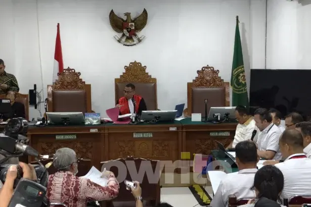 Polri memberikan jawaban atas gugatan praperadilan kubu eks Jampidsus Febrie di PN Jakarta Selatan, 19 Agustus 2026.