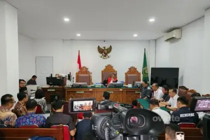 Ahli hukum tata negara Universitas Tarumanagara, Rasji, dihadirkan sebagai saksi ahli kubu eks Jampidsus Febrie Adriansyah dalam gugatan praperadilan di Pengadilan Negeri Jakarta Selatan, 20 Agustus 2026.