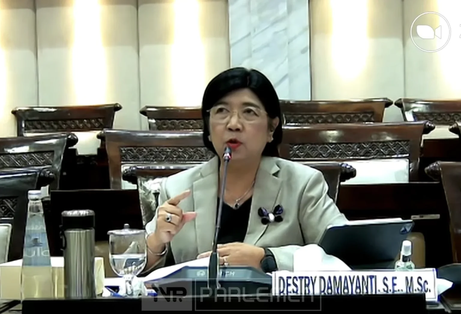 Fit and Proper Test Calon Gubernur BI, Destry Damayanti di Komisi XI DPR RI. (Sumber: YouTube Tv Parlemen)