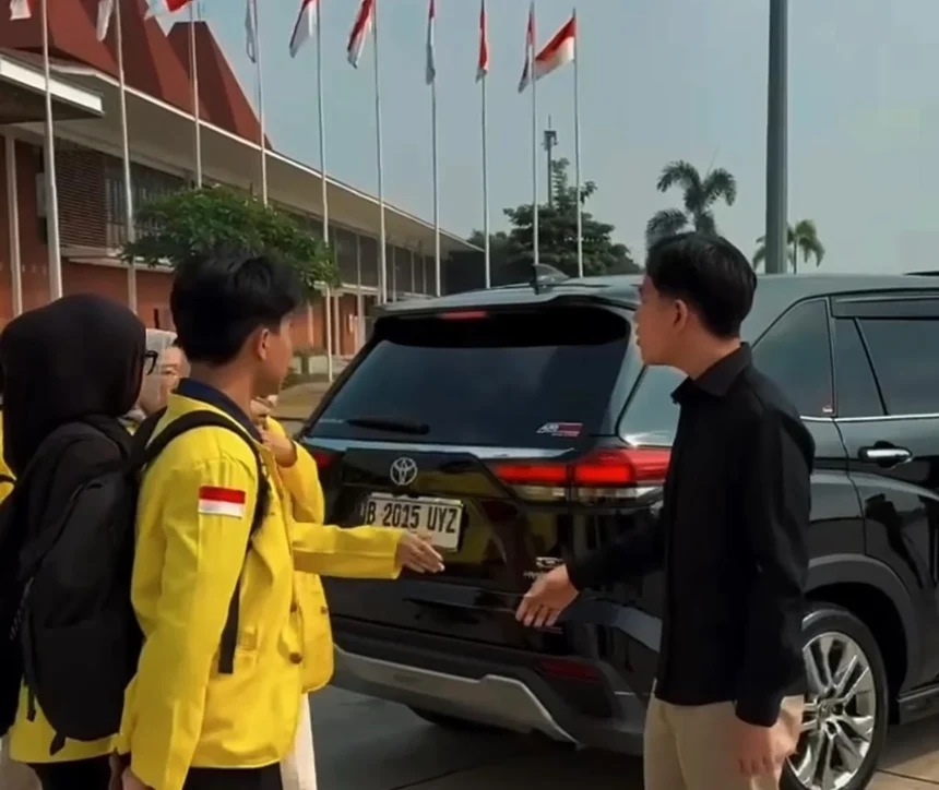 Wapres Gibran bersama Mahasiswa UI Bertolak ke NTT.